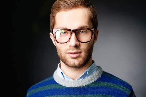 glasses for oval face male|fashionable eyeglasses for oval faces.